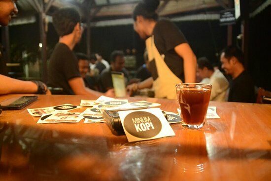 Minum Kopi